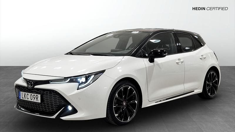 Begagnad Toyota Corolla 98 HK (72 kW) 2022 Vit Halvkombi