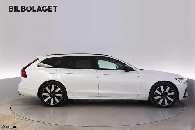 Begagnad Volvo V90 Plus 355 HK (261 kW) 2025 Vit Kombi
