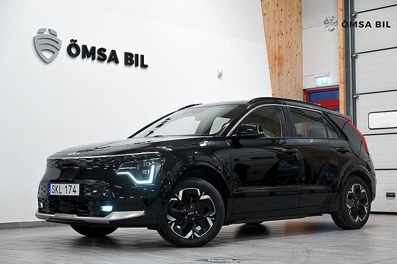 Begagnad Kia e-Niro EX 150 kW (204 HK) 2022 Svart SUV
