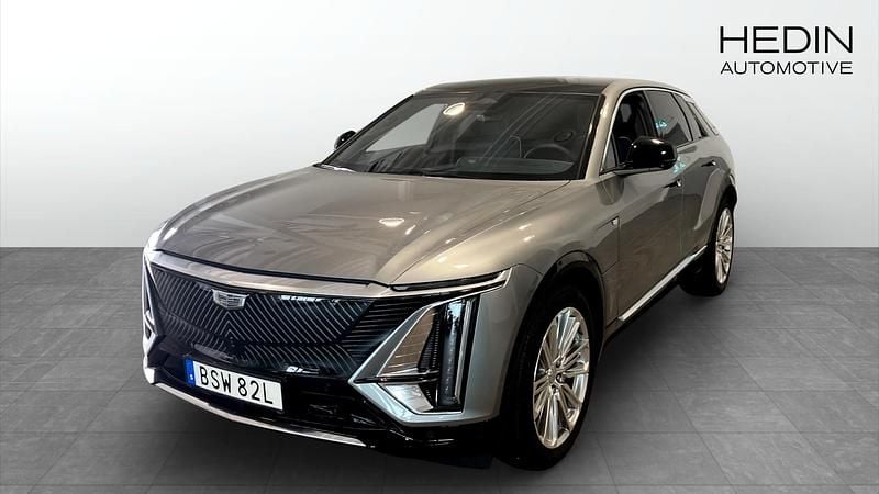 Grå (grey) Ny 2024 Cadillac LYRIQ SUV | 799 900 kr - Bild 1/4