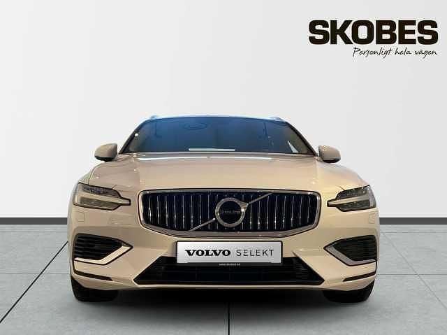 Begagnad Volvo V60 Inscription 341 HK (250 kW) 2021 Vit Kombi