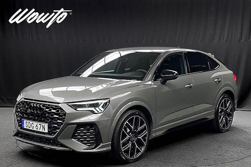 Grå Begagnad 2023 Audi RS Q3 Sportback SUV | 649 800 kr - Bild 1/3