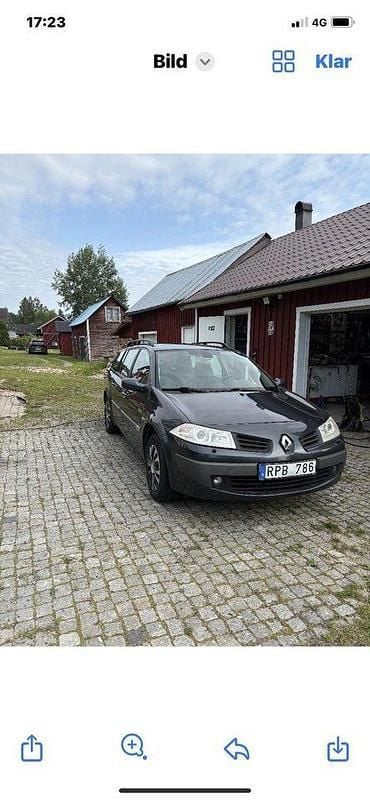 Grå Begagnad 2006 Renault Mégane GrandTour Kombi | 17 000 kr (Marknadspris) - Bild 1/4
