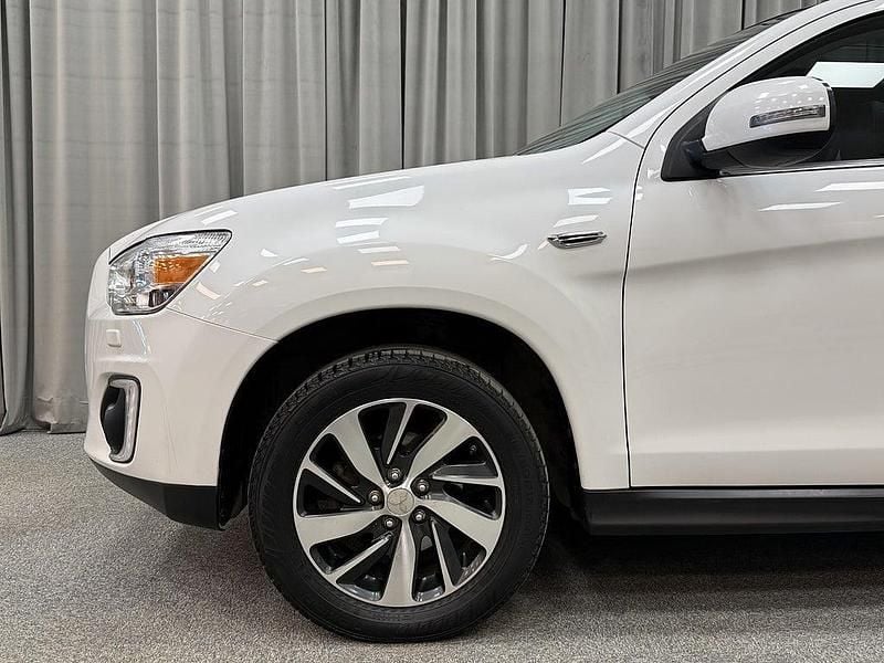 Begagnad Mitsubishi ASX 150 HK (110 kW) 2014 Vit SUV