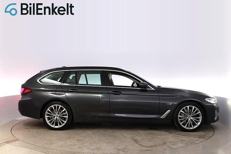 Begagnad BMW 530e 184 HK (135 kW) 2023 Grå Kombi