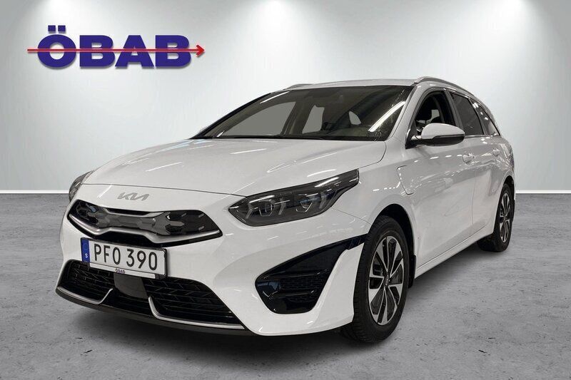 Vit Begagnad 2021 Kia Ceed Sportswagon Advance Kombi | 238 900 kr (Marknadspris) - Bild 1/4