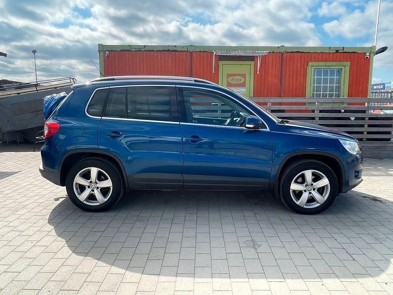 Begagnad VW Tiguan 141 HK (103 kW) 2010 Blå SUV