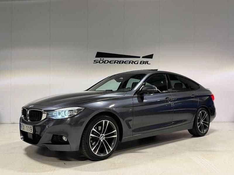 Grå Begagnad 2013 BMW 320 Gran Turismo M Sport Sedan | 139 900 kr (Dyr) - Bild 1/4