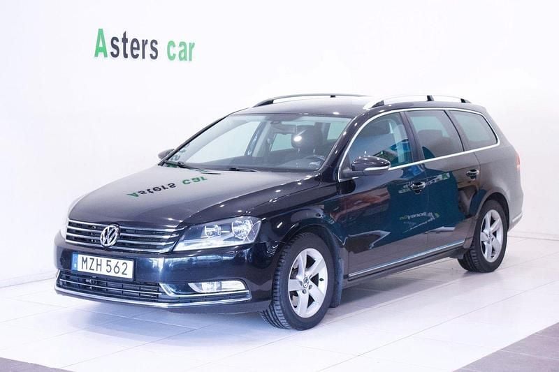 Svart Begagnad 2013 VW Passat Kombi | 75 000 kr (Marknadspris) - Bild 1/4