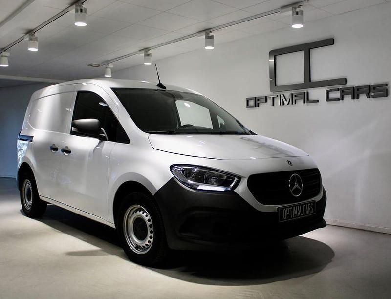 Vit Begagnad 2023 Mercedes Citan 110 Van | 179 900 kr (Superpris) - Bild 1/4