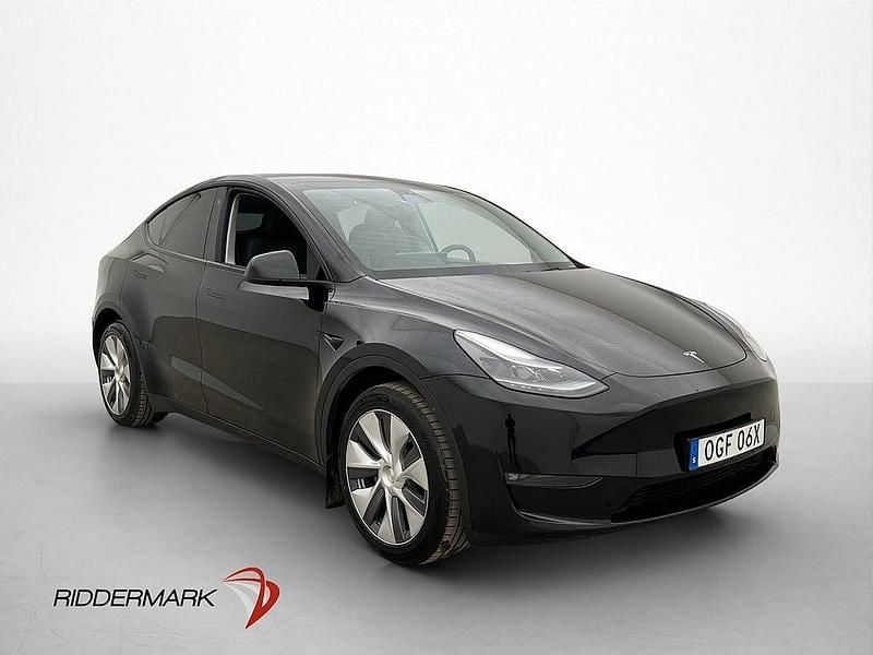 Begagnad Tesla Model Y Long Range AWD 378 kW (514 HK) 2023 Svart SUV