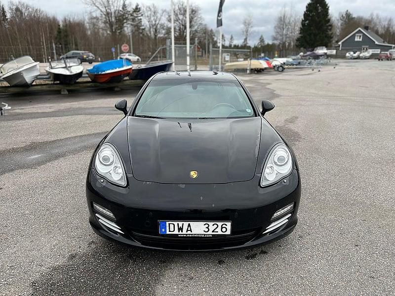 Begagnad Porsche Panamera 2012 Halvkombi