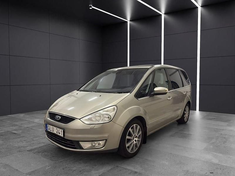 Grå Begagnad 2009 Ford Galaxy Minibuss | 49 990 kr (Marknadspris) - Bild 1/4