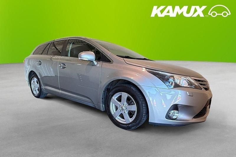 Grå Begagnad 2015 Toyota Avensis Kombi | 99 800 kr (Marknadspris) - Bild 1/4