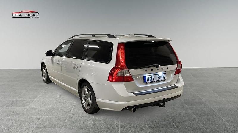 Begagnad Volvo V70 R-Design 163 HK (119 kW) 2011 Vit Kombi