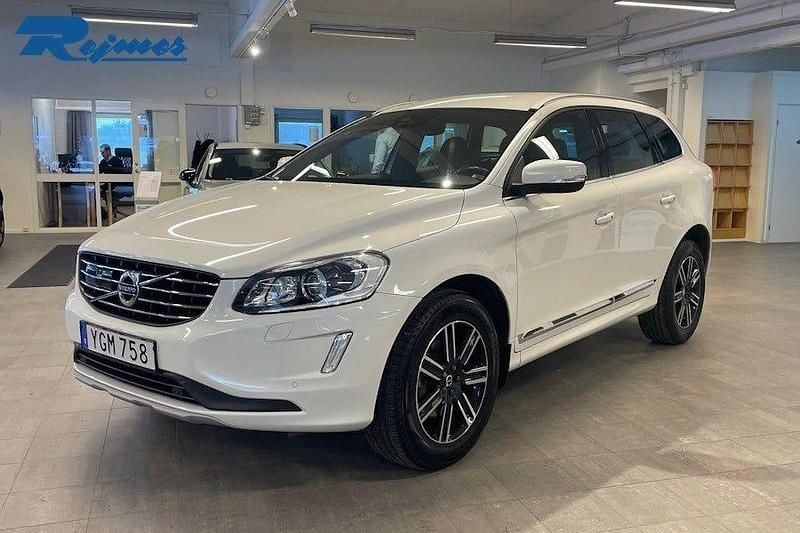Begagnad Volvo XC60 Standard 190 HK (139 kW) 2016 Vit SUV