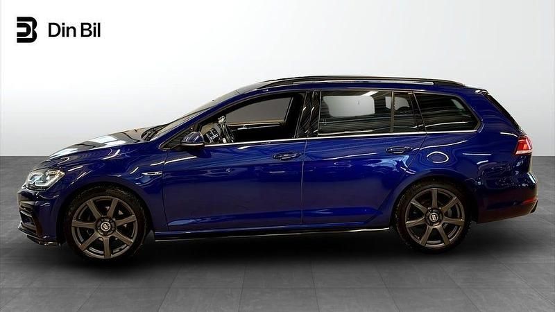 Begagnad VW Golf VII R-line 150 HK (110 kW) 2019 Mörkblå Kombi
