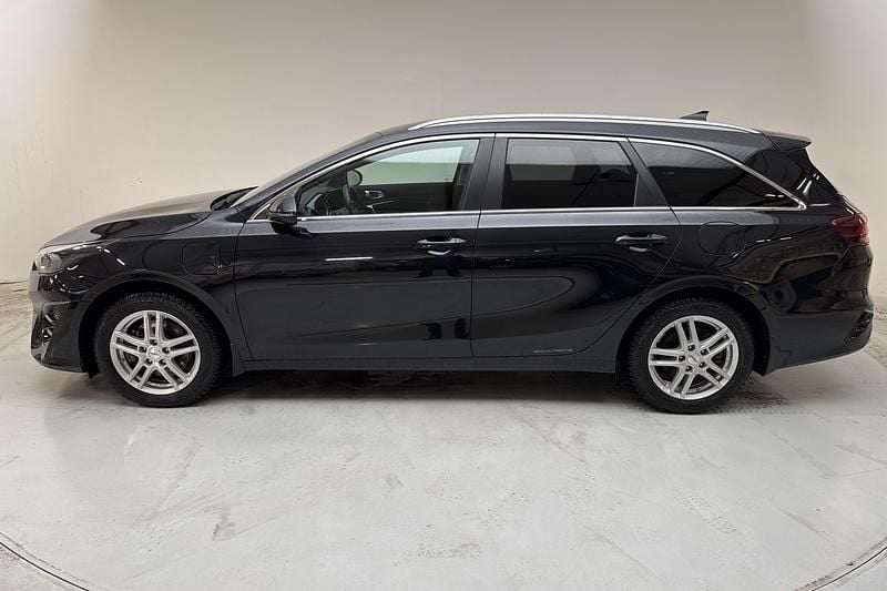 Begagnad Kia Ceed Sportswagon Advance 141 HK (103 kW) 2024 Svart Kombi