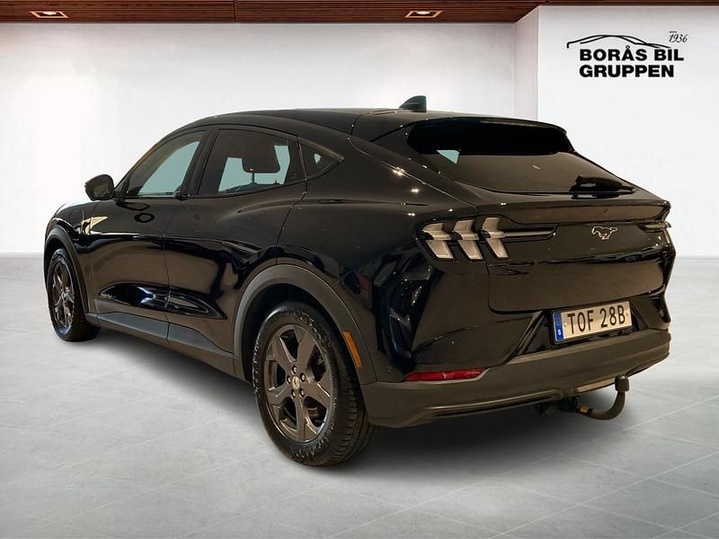 Begagnad Ford Mustang Mach-E 219 kW (298 HK) 2021 Svart SUV