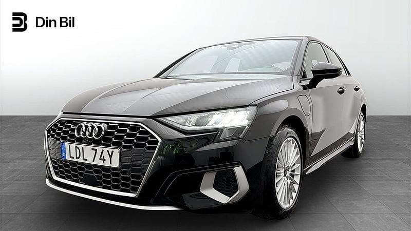 Begagnad Audi A3 e-tron Advanced Plus 150 HK (110 kW) 2023 Svart Halvkombi