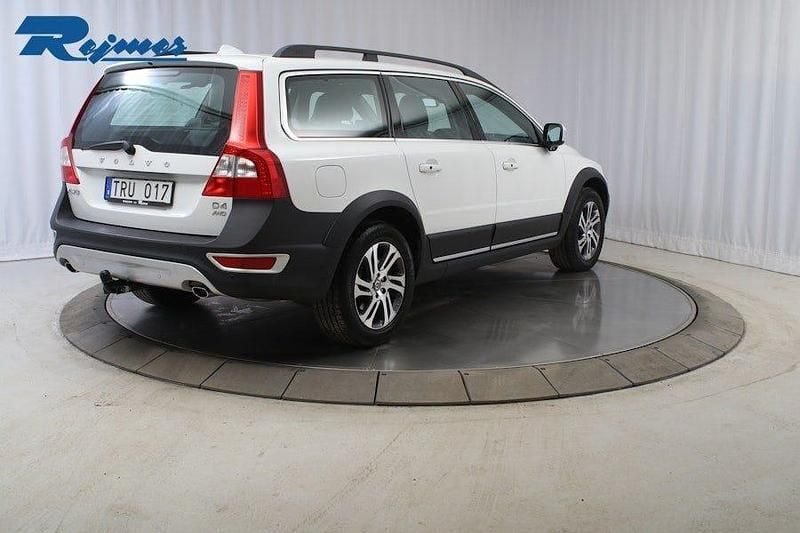 Begagnad Volvo XC70 Momentum 163 HK (119 kW) 2013 Vit Kombi