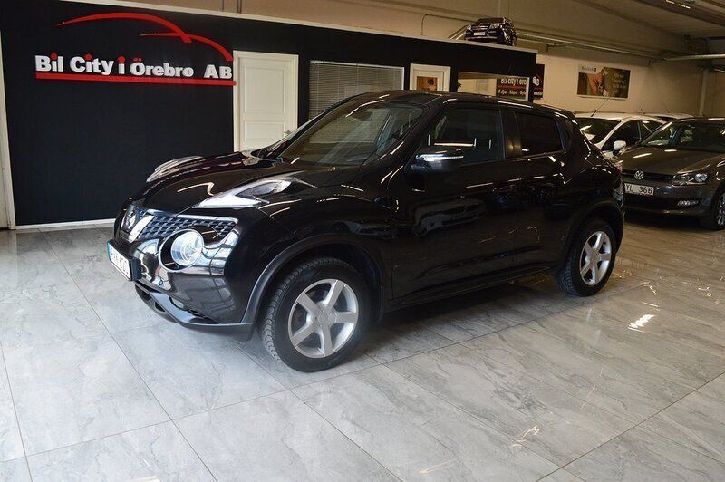 Svart Begagnad 2015 Nissan Juke SUV | 99 900 kr (Marknadspris) - Bild 1/4