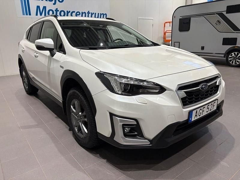 Vit Begagnad 2019 Subaru XV SUV | 239 900 kr (Marknadspris) - Bild 1/4