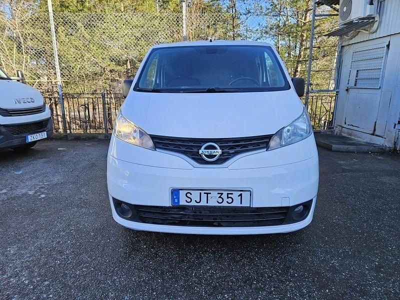 Begagnad Nissan NV200 S 110 HK (80 kW) 2018 Vit Minibuss