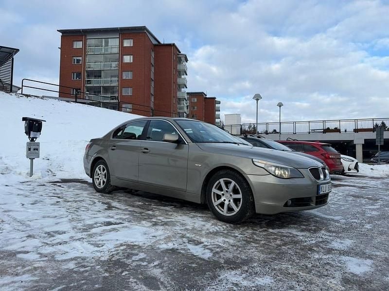 Begagnad BMW 525 218 HK (160 kW) 2007 Sedan