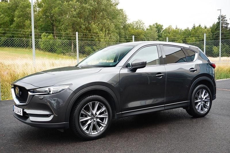Grå Begagnad 2020 Mazda CX-5 SUV | 269 900 kr (Marknadspris) - Bild 1/4