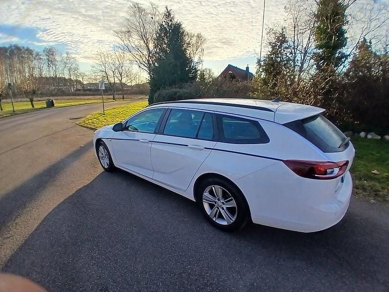 Begagnad Opel Insignia 136 HK (100 kW) 2019 Vit Kombi