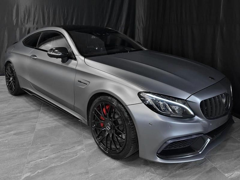 Begagnad Mercedes C63S AMG AMG 510 HK (375 kW) 2016 Designo selenite grey magno Sportkupé