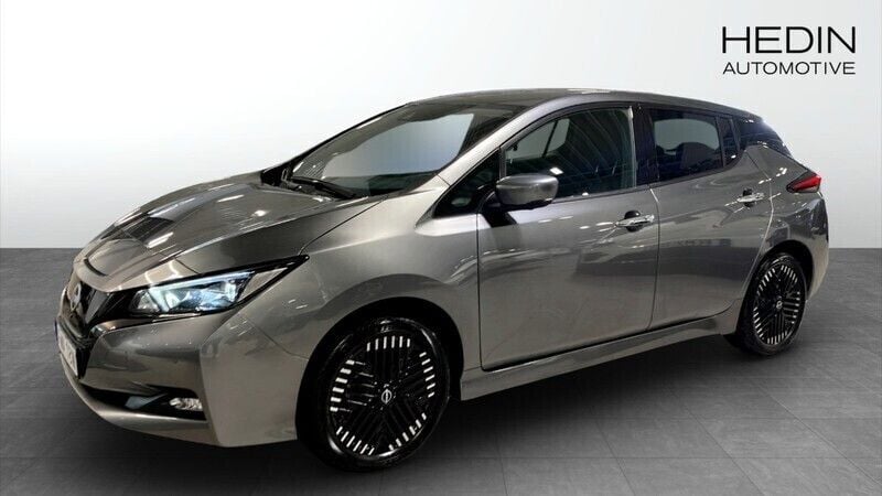 Grå (grey) Begagnad 2023 Nissan Leaf N-Connecta Halvkombi | 254 900 kr (Lite dyr) - Bild 1/4