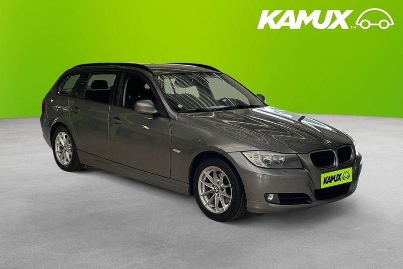 Grå Begagnad 2011 BMW 316 Kombi | 64 900 kr (Bra pris) - Bild 1/4