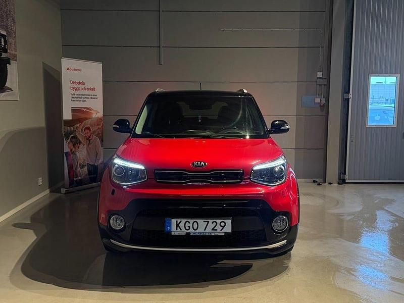 Begagnad Kia Soul 136 HK (100 kW) 2016 Röd SUV