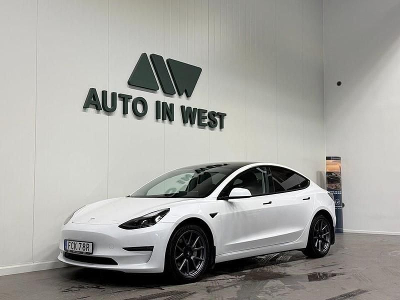 Begagnad Tesla Model 3 Long Range AWD 324 kW (441 HK) 2021 Vit Sedan