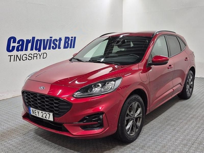 Rödmet Begagnad 2023 Ford Kuga ST-Line SUV | 265 000 kr (Marknadspris) - Bild 1/4
