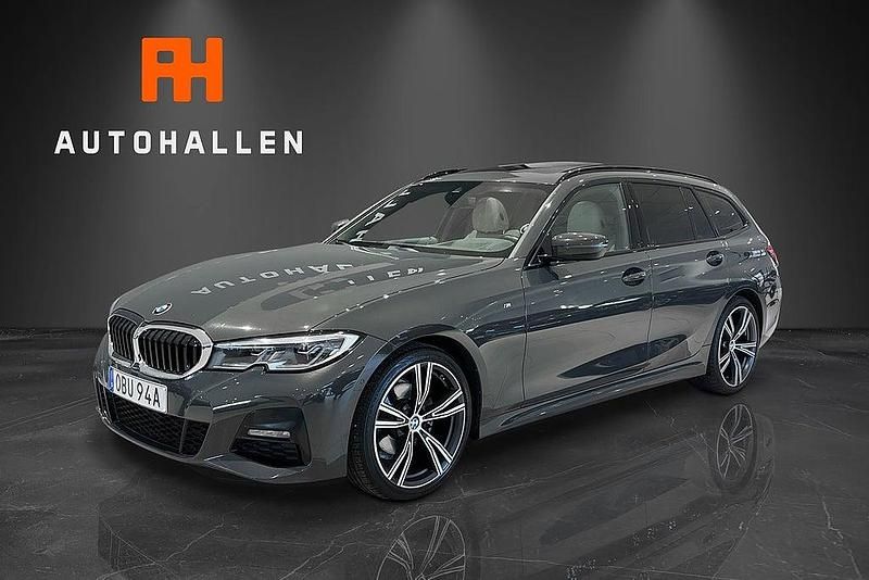 Grå Begagnad 2019 BMW 320 M Sport Kombi | 329 900 kr (Dyr) - Bild 1/4