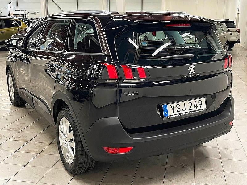 Begagnad Peugeot 5008 120 HK (88 kW) 2017 Okänd Minibuss