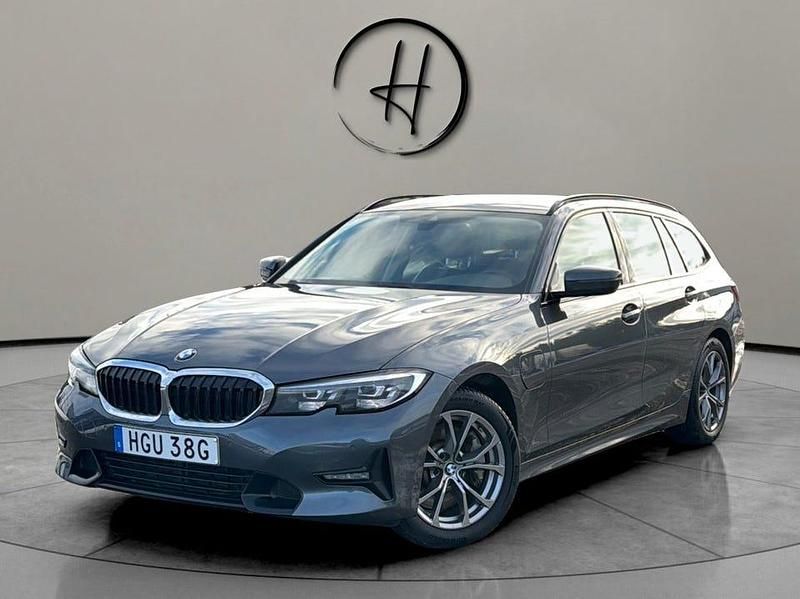 Begagnad BMW 330 292 HK (214 kW) 2021 Grå Kombi