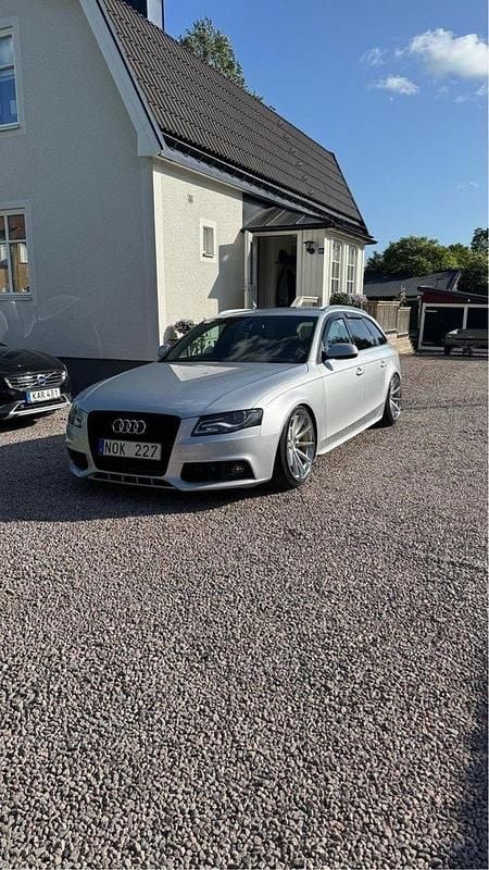 Silver Begagnad 2010 Audi A4 S-Line Kombi | 90 000 kr (Dyr) - Bild 1/4
