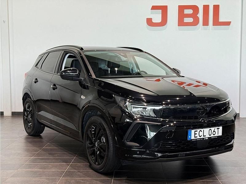 Svart Begagnad 2022 Opel Grandland X GS Line SUV | 279 900 kr (Lite dyr) - Bild 1/4