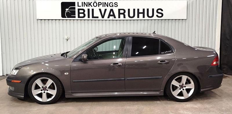 Brun Begagnad 2006 Saab 9-3 Vector Sedan | 49 900 kr (Dyr) - Bild 1/4