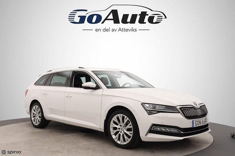 Vit Begagnad 2021 Skoda Superb Kombi | 259 500 kr (Bra pris) - Bild 1/4