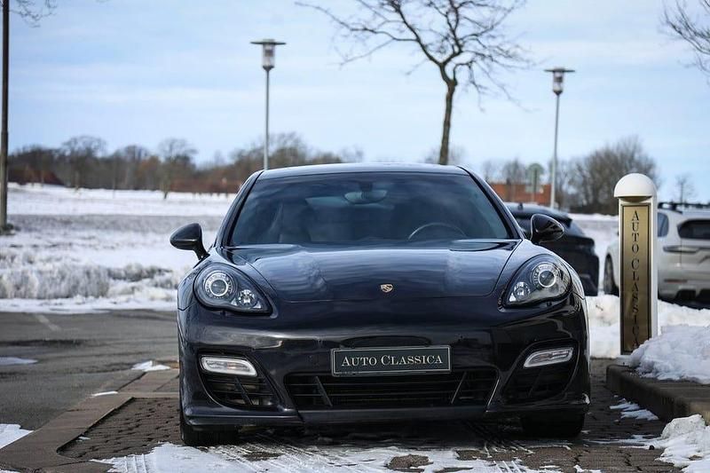 Begagnad Porsche Panamera GTS 430 HK (316 kW) 2013 Svart Sedan