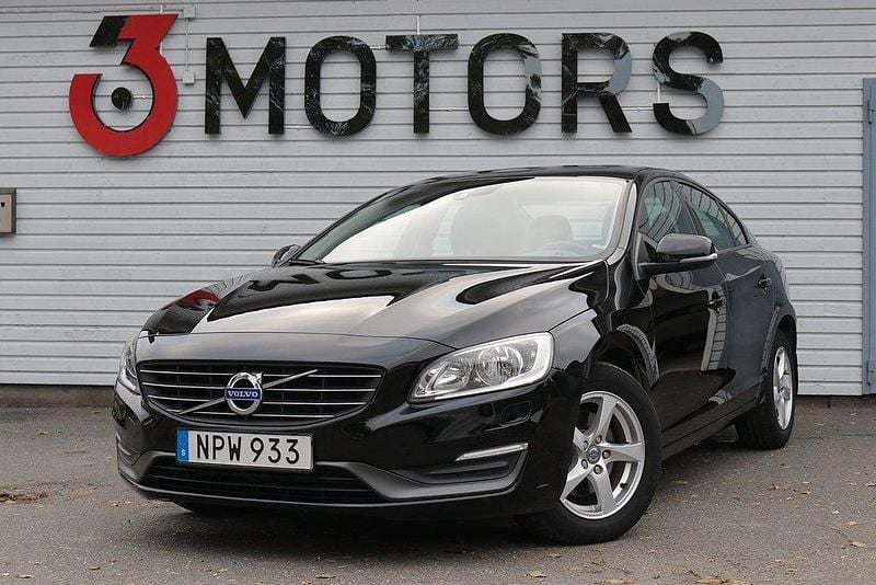 Svart Begagnad 2014 Volvo S60 Sedan | 179 900 kr - Bild 1/4