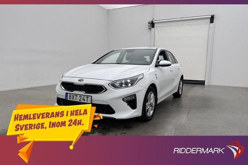 Vit Begagnad 2021 Kia Ceed Halvkombi | 189 800 kr (Marknadspris) - Bild 1/3