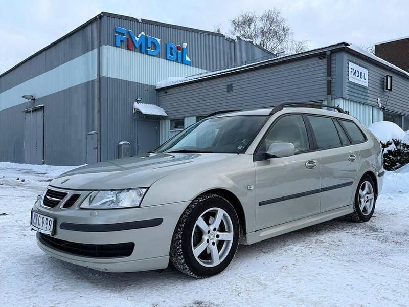 Gul Begagnad 2006 Saab 9-3 Vector Kombi | 36 700 kr (Marknadspris) - Bild 1/4