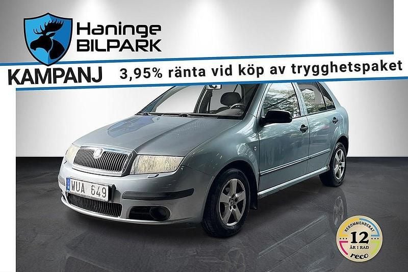 Grå Begagnad 2005 Skoda Fabia Halvkombi | 7 995 kr (Superpris) - Bild 1/4
