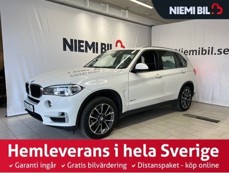 Vit Begagnad 2017 BMW X5 SUV | 319 900 kr (Marknadspris) - Bild 1/3